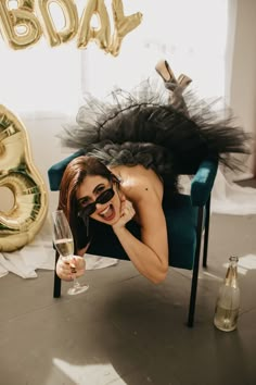 30tg Birthday Outfit Ideas For Women, 31 Birthday Photoshoot Ideas, 33 Birthday Photoshoot Ideas, 35 Birthday Photo Shoot, 30th Bday Photoshoot, Happy Birthday Photoshoot, 30th Birthday Photoshoot Ideas, 30th Birthday Outfit, 30th Birthday Ideas For Women