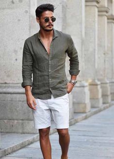 Street Prewedding, Mens Closet, Mens Pant, Fashion Guys, Urban Fashion Girls, Mens White Shorts, Men's Glasses, Mens Shorts Outfits