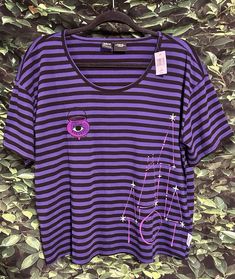 Disney Her Universe Hocus Pocus T Shirt Castle Purple Black Womens Large New | eBay Hocus Pocus T Shirt, Hocus Pocus Tshirt, T Shirt Painting, Her Universe, Disney Tops, Hocus Pocus, Purple Black, Purple And Black, Black Stripes