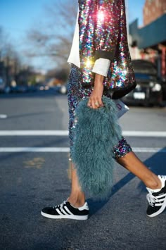 Sequins meet Adidas #fashion #style #ootd... Mode Tips, Walking Down The Street, Blazer Outfit, Spring Look, New Years Eve Outfits, Street Style Chic, Street Chic, Street Styles