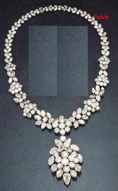 Diamond Necklace - by Van Cleef & Arpels: Van Cleef & Arpels, Necklaces Diamond, Diamond Girl, High Fashion Jewelry, Diamond Necklace Designs, Jewellery Diamond, Van Cleef And Arpels, Image Description, Luxury Jewellery