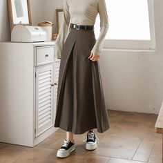 Olivia Mark - Elegant Mid-Rise Skirt with Long Flowing Design Casual Full Length Pleated Skirt For Fall, Casual Full-length Skirt For Workwear, Fall Long Khaki Skirt, Khaki Long Pleated Skirt, Khaki Pleated Midi Skirt, Casual Full Length Brown Skirt, Khaki Midi Skirt For Fall, Khaki Flared Lined Skirt, Brown Full Length Skirt For Spring