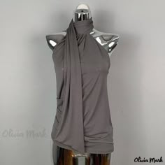 Olivia Mark - Slim Fit Halter Neck Vest with Keyhole Design, Body Enhancing Sash Top Halter Neck Vest, Thick Knit Cardigan, Fall Outfits Korean, Fall Outfits Y2k, Outfits Y2k, Vest Women, Solid Clothes, Sleeveless Vest, Top Fabric