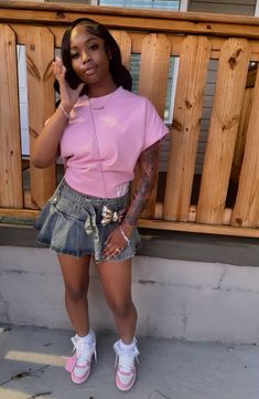 @ellnajaa_ Cute Chill Outfits, Fly Outfit, Body Smells, Teenage Fashion, Teenage Fashion Outfits, Cute Fits, Outfits For Teens, Eye Candy