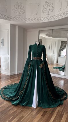 Prom Dresses Long Sleeve, Gaun Abad Pertengahan, Turkish Dress, Sleeve Embroidery, Fantasy Dresses, Royal Dresses, Fantasy Gowns, Fairytale Dress, Fantasy Dress