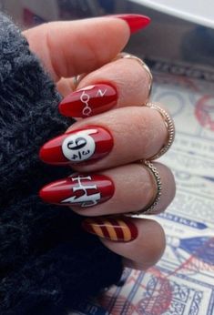 Beautiful Nail Colors, Nails Inspo Aesthetic, Harry Potter Nails Designs, Magic Harry Potter, Potter Nails, Aesthetic Harry Potter, Harry Potter Nail Art, Harry Potter Nails, Nails Art Designs