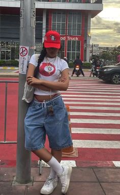 Street Style Outfits Casual, Celana Fashion, Asian Streetwear, Streetwear Girl, Streetwear Inspo, Downtown Outfits, Streetwear Fashion Women, Swaggy Outfits, Cute Simple Outfits