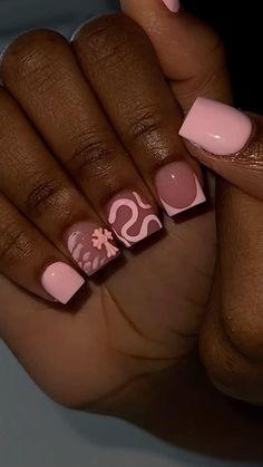 Short Summer Nails Black Women, Short Nail Ideas Black Women, Abstract Nails Short, Unique Acrylic Nails Short, Bad And Boujee Nails Short, 16 Birthday Outfit Ideas, Dope Short Nail Designs, Short Birthday Nails, Nails Abstract