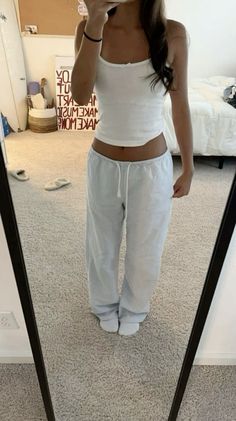 Outfits To Wear On Your Period Summer, Flat Stomach Outfit, Well Put Together Outfits, Girlfriend Material Outfit, Pj Inspo Aesthetic, Flowy Sweatpants Outfit, White Fox Pants, Pj School Outfits, Stockhome Outfits