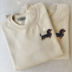 Cutest Gift, I Have All Colors So Please Message Me Which One You Want!! Patch Crewneck, Doxie Mom, Dog Embroidery, Dachshund Shirt, Embroidery Sweater, Embroidered Gifts, Solid Sweaters, Embroidery On Clothes, Dachshund Lovers