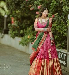 South Indian Haldi Look, Pattu Saree Poses, Half Saree Dupatta, Pattu Lehanga Designs, Bridal Saree Draping, Simple Dupatta, Half Saree Designs South Indian, South Indian Bridal Saree