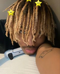 Colored Dreads Men Dreadlocks, Blonde Dreadheads, Light Skin With Dreads, Dreadheads With Braces, Dread Heads With Braces, Black Guys With Curly Hair, Honey Blonde Dreads, Blond Dreads, Dyed Dreads