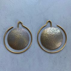 Maya Jewelry Hammered Gold Brass Disc Earrings. Large Size! Approx. 3”. These Will Fit Most Lightly Stretched Ear Holes. Technical Is 8 Gauge, So A Gentler Ear Weight. Brass Can Be Polished, Patina Is Part Of The Look, Each Pair Is Forged By Hand. These Are No Longer Made! Maya Jewelry, Stretched Ear, Ear Weights, Disc Earrings, Hammered Gold, Gold Brass, Rick Owens, Jewelry Inspiration, Large Size