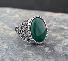 Malachite Rings Suitable For Gifts, Elegant Silver Malachite Jewelry, Green Malachite Rings With Polished Finish, Handmade Silver Malachite Rings, Malachite Stone