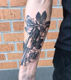 Mariachi Tattoo, Shotgun Tattoo, Revolver Tattoo, Bullet Tattoo, Outlaw Tattoo, Country Tattoos, Torso Tattoos, Men's Fashion Tips, Western Tattoos