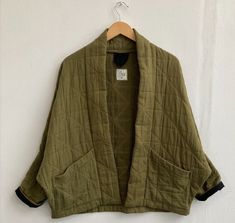 Short Quilted Jacket / Khaki Green / Batwing / 100% Cotton / Jacket With Pockets / Boxy Jacket / Long Sleeves / Potters Jacket - Etsy Boxy Jacket, Jacket With Pockets, Womens Jackets, Jacket Long, Cotton Jacket, Khaki Green, Sewing Clothes, Quilted Jacket, Outfit Inspirations