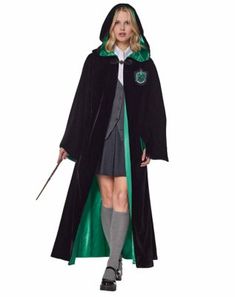 Slytherin Cloak, Ravenclaw Costume, Ravenclaw Scarf, Harry Potter Robes, Harry Potter Halloween Costumes, Grape Wine, College Looks, 21st Party, Harry Potter Ravenclaw