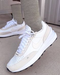 From streamlined runners to chunky dad shoes, Nike has plenty of sneakers that look like New Balance. Here are some of the best options for both men and women. Nike Waffle One White, Look Nike