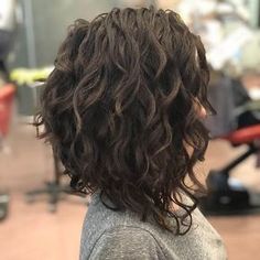 50 Short Curly Hair Ideas to Step Up Your Style Game #hairstyleforshortcurlyhair #shortcurlyhairstyle #shortcurlyhairstyleforwomen #cuteshortcurlyhairstyle Awesome Hairstyles, Layered Hairstyles, Short Layered, Men's Hairstyles, Beautiful Hairstyles, Web Images, Penteado Cabelo Curto