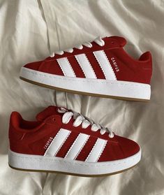 Adidas Campus Shoes, Pretty Sneakers, Trendy Shoes Sneakers, Dr Shoes, Pretty Shoes Sneakers, Shoe Wishlist, Adidas Shoes Women, Cute Sneakers, Hype Shoes