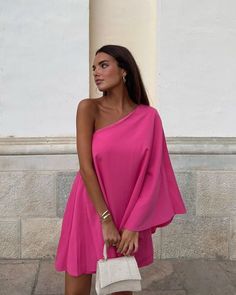 Pink Dress Outfit Casual, Pink Dress Makeup, Pink Dress Outfits, Pink Dress Casual, Stylish Work Attire, 90's Fashion, Fashion Gowns, Looks Party, Maxi Styles