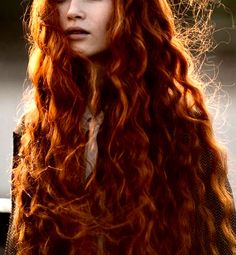 Frizz Free Curls, Natural Red Hair, Red Hair Woman, Beautiful Red Hair, Long Red Hair, Hair Red, Red Hair Color, Long Red, Ginger Hair