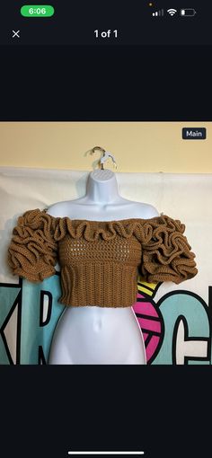 Size small ruffle crochet crop top in camel color. Crocheting Clothes For Women, Crochet Fitted Top, Crop Top Crochet Outfits, Crochet Crop Top Outfit, Crochet Corset Top, Crochet Ruffle Top, Crochet Ruffles, Ruffle Crochet, Crochet Pink