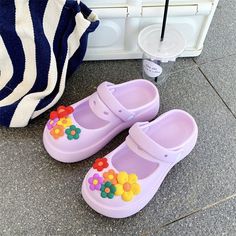 Material: EVAFeatures: Slides, solid color, cute little flower design, slip-on, unisex, Style: Casual, college Reminder: Size runs one size small. Costume Bags, Garden Clogs, Outwear Coat, Sunglass Chain, Patchwork Jacket, Floral Sweater, Slipper Sandals, Unisex Style, Bra Set