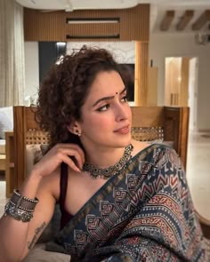 Sanaya Malhotra, Bollywood Makeup, Simple Saree Designs, Saree Looks, Traditional Aesthetic, Desi Fits, Sanya Malhotra, Fashionable Saree Blouse Designs, Saree Poses