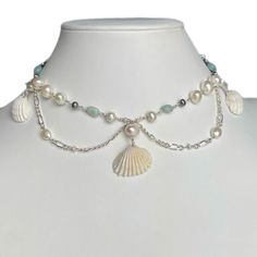 Mermaid Jewelry Diy, Seashell Jewelry Diy, Diy Pearl Necklace, Diy Choker, White Shells, On A Break, Diy Jewelry Unique, Mermaid Jewelry, Seashell Jewelry