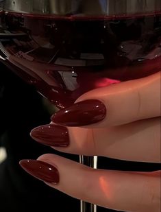 Aesthetic Nail Wallpaper, Vino Rosso Aesthetic, Red Girl Aesthetic Dark, Red Female Aesthetic, Red Girl Aesthetics, Wine Red Asthetics, Nails Asthetics Ideas, Dark Feminine Aesthetic Nails, Dark Cherry Red Aesthetic