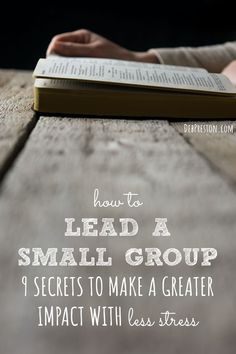 Do you want to study the Bible with friends but aren't quite sure how to go about it? Here's exactly how to lead a small group Bible study! | small group bible study lessons | small group bible study topics | how to lead a small group Bible study | how to lead a Bible study small groups | bible study small group ideas | bible study small group activities | bible study topics small groups | ladies bible study ideas small groups | small group bible study activities | small group bible study woman Small Group Devotion Ideas, Small Group Bible Study Aesthetic, Hosting Small Group, Women Bible Study Ideas Small Groups, Women’s Bible Study Activities