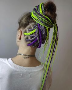 Easy Kanekalon Hairstyles, Braided Hairstyles Kanekalon, Braids With Extensions Color Tutorial, Colorful Braid Extensions, Sunkissed Hair Brunette, Short Hair For Boys, Hair Today Gone Tomorrow