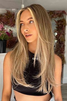 Long Choppy Feathery Layers with Soft Texture Chest Length Hair, Feathered Haircuts, Layered Haircuts Straight Hair, Layered Haircuts Straight, Long Hair Straight