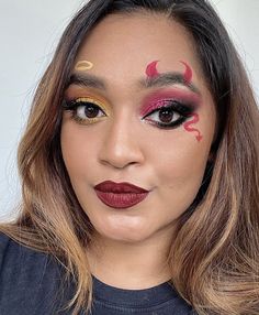 Half Devil Half Angel Makeup, Devil Makeup Halloween, Melanie Martinez Makeup, Devil Makeup, Angel Makeup, Devil Halloween, Angel And Devil