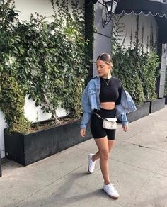 Jean Jacket Outfits Summer, Bike Shorts Outfit, Jean Jacket Outfits, Summer Shorts Outfits, Crop Jean Jacket, Feminine Fashion, Lazy Outfits, Womens Fashion Edgy