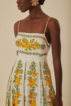 Off-White Tropical Lightness Sleeveless Maxi Dress – FARM Rio Cheap Spring Dresses With Cutout Details, Yellow Dress With Straight Neckline For Summer, Spring Tropical Dress With Adjustable Straps, White Sleeveless Sundress With Tropical Print, White Tropical Print Sleeveless Sundress, Farm Dress, Look Boho Chic, Tropical Maxi Dress, Tropical Fashion