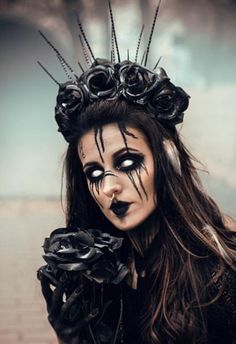 Black Magic Witch Makeup Ideas Coven Witch Makeup, Witches Face Makeup, Black Fantasy Makeup, Scary Witch Makeup Ideas, Dark Queen Makeup, Evil Witch Makeup, Dark Witch Makeup, Dark Fantasy Makeup, Dark Angel Makeup