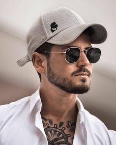 Cool Sunglasses For Men, Carhartt Fits, Sunglasses Pose, Patchy Beard Styles, Rayban Sunglasses Mens, Best Mens Sunglasses, Beige Cap, Glasses Outfit