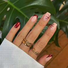 60 Elegant Winter Nails to Inspire You Square Festive Nails, Red Xmas Nails Square, Red French Tip Nails Square Christmas, Red Square Tip Nails, Chrome Nails Designs Christmas, Chrome Xmas Nails, Red Square Christmas Nails, Chrome Red Christmas Nails, Square Acrylic Nails Christmas