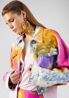 Jean Jacket Design, Diy Tie Dye Designs, Patterns For Fashion, Tie Dye Jackets, Jean Jacket Outfits, Hand Painted Clothing, Denim Art, Tie Dye Fashion