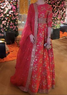 Simple Lehnga Dress Design, Beautiful Dresses For Wedding, Wedding Outfits Pakistani, Wedding Dresses Garden, Aishwarya Rai Latest, Wedding Guests Dress, Wedding Dresses Fit, Designer Dresses Elegant, Dresses For Wedding Guests