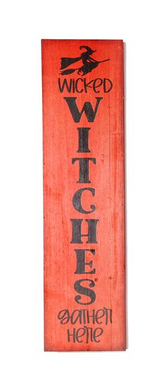 Fun Signage, Hanging Witch, Porch Door, Halloween Witch Decorations, Diy Porch, Porch Sign, Witch Halloween, Pallet Ideas, Distressed Wood