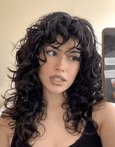 Curly Hair Trends, Natural Curly Hair Cuts, Curly Hair Photos, Haircuts For Wavy Hair, Wolf Cut, Haircuts For Curly Hair, Hairdos For Curly Hair, Curly Hair Inspiration, Curly Hair With Bangs