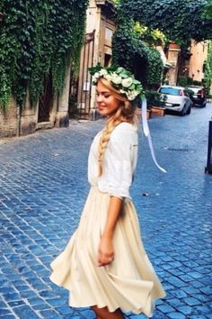 Swedish Midsummer Outfit, Swedish Midsommar Outfit, Swedish Flower Crown, Midsummer Party Outfit, Midsummer Outfit, Midsommar Party Outfit, Midsommar Outfit, Flower Crown Outfit, White Flower Crown