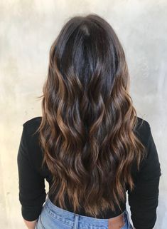 Cold Brew Hair Color, Cold Brew Hair, Brunette Ideas, Black Hair With Brown Highlights, Dimensional Brunette, Rambut Brunette, Brown Ombre Hair, Hair Idea, Brown Hair Balayage