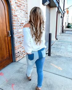 New looks with Shein are up on the blog! You can shop this cutie pie OTS  sweater, my leopard bracelet stack & these two tone jeans + use my promo code "AnnaQ415" for 15%  off! Life & Lattes | Shein Haul | Fashion Blogger Two Tone Jeans, Leopard Bracelet, Nova Fashion