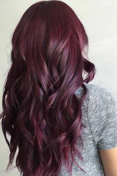 Jaw-Dropping Ways to Rock Red Hair Color Today | Glaminati.com Pelo Color Borgoña, Deep Red Hair, Hair Color Plum, Plum Hair, Violet Hair