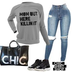 Chic Shirts, Killing It, Extra Mile, Mom Sweatshirt, Autumn Fashion Casual, Casual Chic Outfit, Lovely Clothes, Diva Fashion, Tshirt Outfits