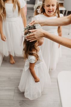 Flower girl in white dress with gypsophila flower crown Bridal Accessories Headpieces, Girl In White Dress, Gypsophila Flower, Wedding Sunglasses, Barn Photography, Top Wedding Trends, Wedding With Kids, Wedding Bridesmaid Dresses, Traditional Wedding